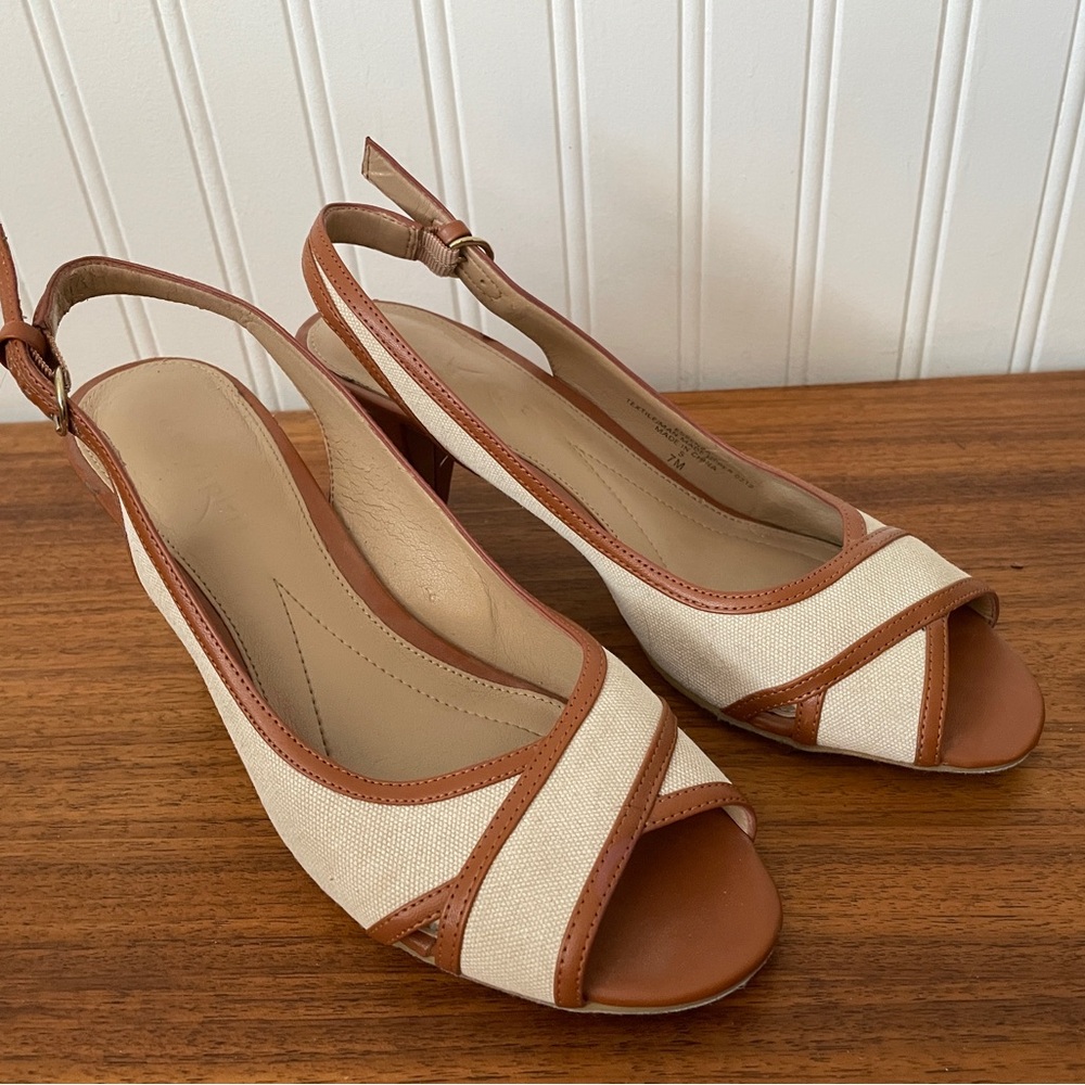 Easy Spirit Tan and Cream Slingback Sandals